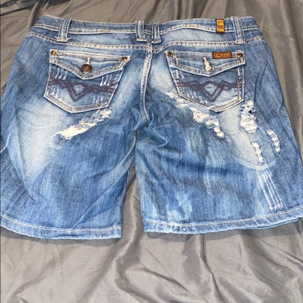 Shorts - Picture 2 of 2